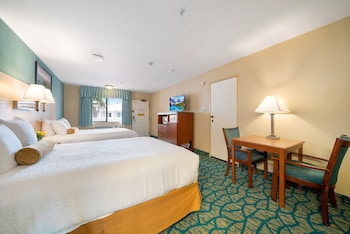Standard Room, 2 Queen Beds, Balcony