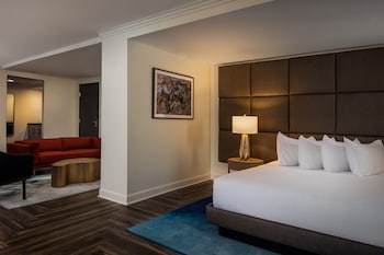 Suite, 1 King Bed