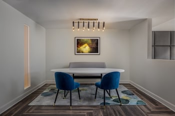 Executive Suite, 1 King Bed