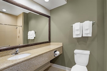 Standard Room, 2 Queen Beds, Non Smoking, Refrigerator & Microwave (Interior Corridor)