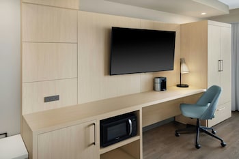 Room, 2 Queen Beds, Balcony, Oceanfront (Balcony)