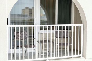 Room, 2 Queen Beds, Hearing Accessible, Ocean View