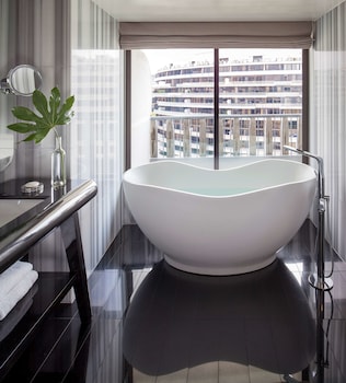Suite (Ambassador)