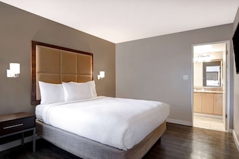 Upgraded, Room, Multiple Beds, Non Smoking
