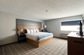 Studio Suite, 1 King Bed, Non Smoking, Jetted Tub