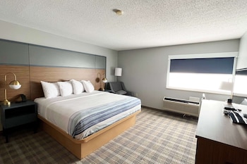 Room, 1 King Bed, Accessible, Non Smoking (Mobility, Tub w/Grab Bars)