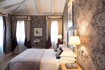 Deluxe Double or Twin Room, Canal View