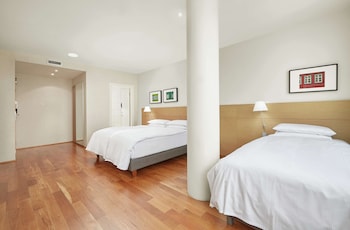 Family Executive Room with Mountain View