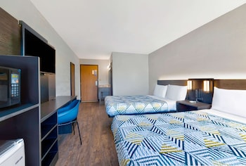 Standard Room, 2 Double Beds, Non Smoking