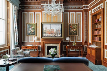 Suite (Belgravia)