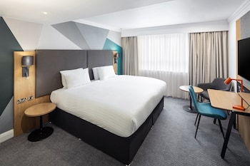 Standard Room, 1 Queen Bed with Sofa bed