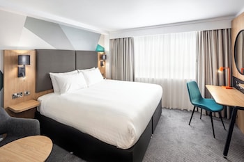 Standard Room, 1 King Bed (Super King, Minifridge)