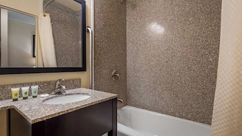 Room, 1 King Bed, Non Smoking (Exterior Building)