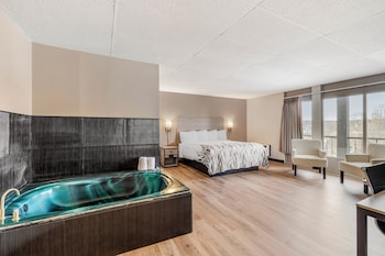 Superior Room, 1 King Bed, Non Smoking, Jetted Tub