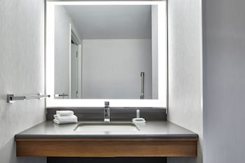 Room, 2 Queen Beds (Mobility Accessible, Roll-in Shower)