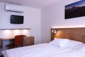 Superior Twin Room, Mountainside