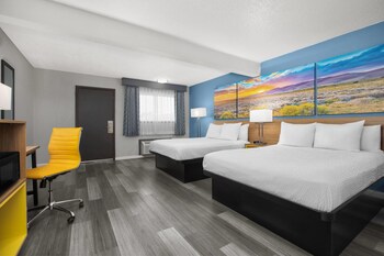 Room, 2 Queen Beds, Smoking