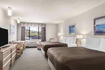 Standard Room, 2 Queen Beds, Non Smoking