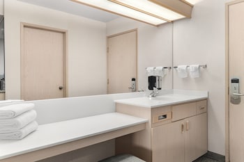 Suite, 2 Queen Beds, Non Smoking, Balcony (Efficiency, Water View)