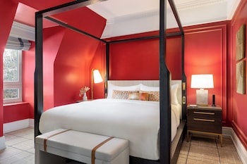 Suite, 2 Bedrooms (1King 1Double)