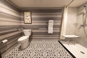 Room, 2 Bedrooms, Accessible (Roll-In Shower)
