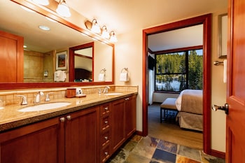 Deluxe Suite, Fireplace, Valley View (Forest View)