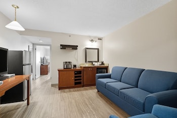 Suite, 1 Bedroom, Non Smoking (Upper Floor)