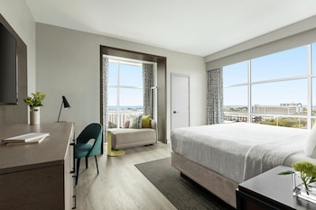 Room, 1 King Bed, Bathtub, City View (Bonita Vista)