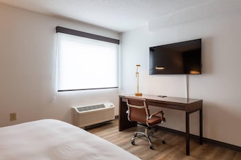 Suite, 1 King Bed with Sofa bed, Non Smoking