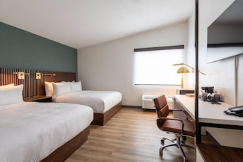 Standard Room, 2 Queen Beds, Non Smoking