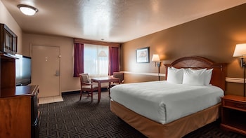 Suite, Multiple Beds, Non Smoking, Refrigerator & Microwave