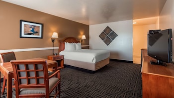 Suite, Multiple Beds, Non Smoking, Refrigerator & Microwave