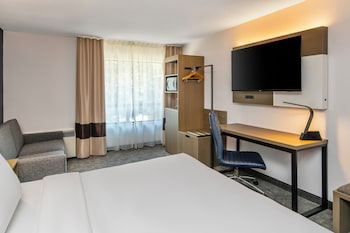 Room, 1 King Bed with Sofa bed, Non Smoking