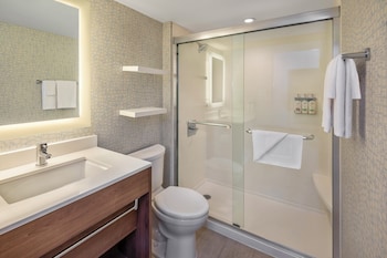Standard Room, 1 King Bed (Extra Floor Space)
