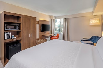 Standard Room, 1 King Bed