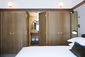 Presidential Suite, 1 Twin Bed