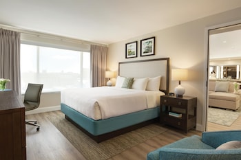 Suite, 1 King Bed (Bridal)