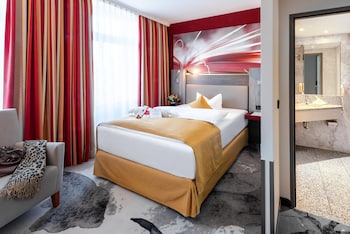 Standard Room, 1 Queen Bed, Non Smoking