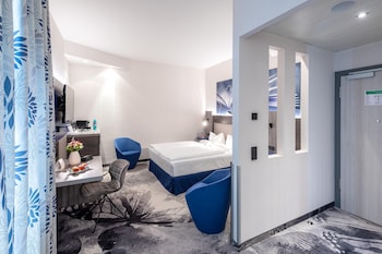 Executive Room, 1 Double Bed, Courtyard View