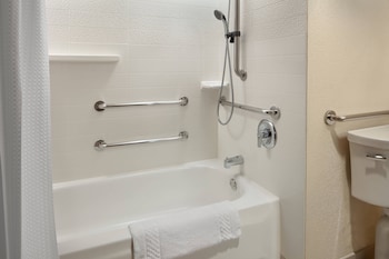 Room, 1 King Bed (Mobility Accessible, Tub)