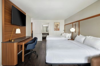 Junior Suite, Multiple Beds