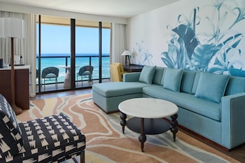 Club Room, 2 Bedrooms, Oceanfront (2 King Beds)