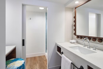 Room, 2 Double Beds, Ocean View