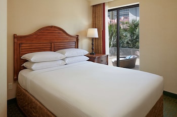 Club Suite, 2 Bedrooms, Oceanfront (2 King Beds)