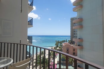 Club Room, 1 King Bed, Ocean View