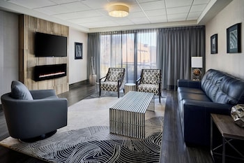 Junior Suite, 1 Bedroom, City View (Fireplace)
