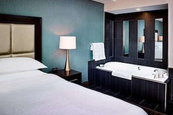 Junior Suite, 1 King Bed, City View (Fireplace)