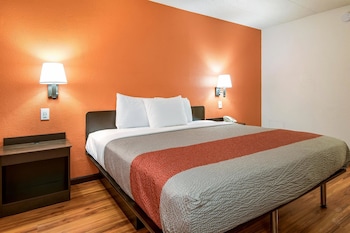 Standard Room, 1 King Bed, Smoking