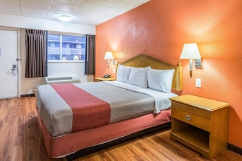 Standard Room, 1 King Bed, Smoking