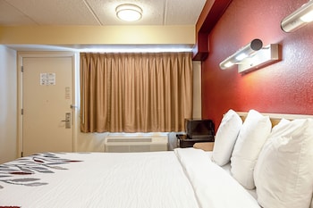 Superior Room, 1 King Bed, Accessible (Smoke Free)